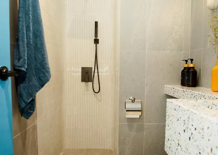 Kellers Place At The Persimmon Near Ayala 1br * Cebu