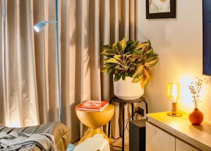 Kellers Place At The Persimmon Near Ayala 1br Appartamento